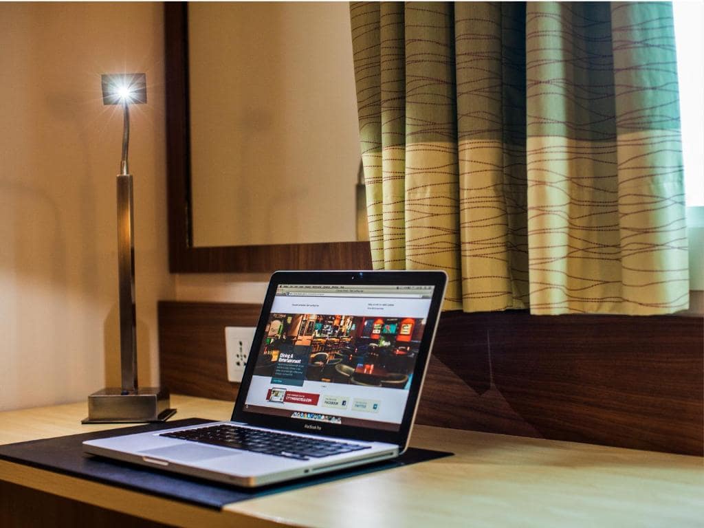 11-اتاق-خواب-هتل-3-ستاره-هتل-سیتی-مکس-البرشا-ات-د-مال-دبی- Citymax-Hotel-Al-Barsha-at-the-Mall-Dubai-Bedroom.jpg
