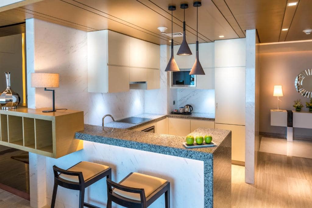 09-اتاق-خواب-هتل-4-ستاره-تاورز-روتانا-دبی- Towers-Rotana-Hotel-Dubai-Bedroom.jpg
