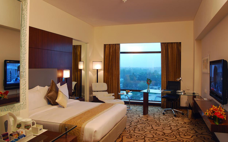 02 اتاق هتل 5 ستاره کانتری این اند سوئیت دهلی Country Inn & Suit Delhi.jpg