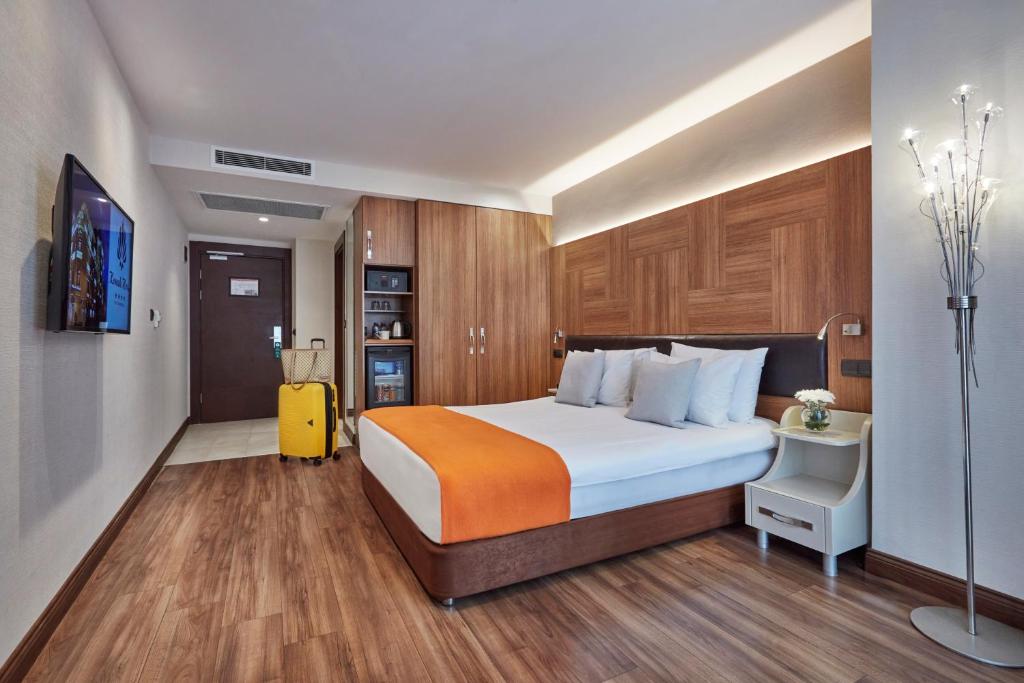 27-اتاق-Konak-Hotel-Taksim-هتل-کوناک-تکسیم.jpg
