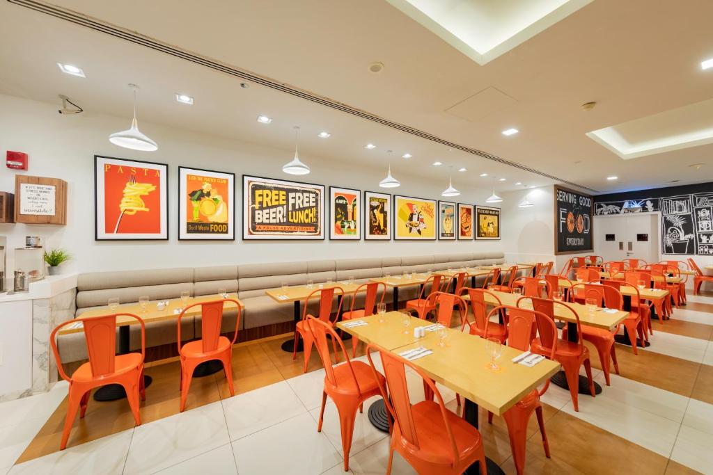 31-رستوران-هتل-3-ستاره-هتل-سیتی-مکس-البرشا-ات-د-مال-دبی-Citymax-Hotel-Al-Barsha-at-the-Mall-Dubai-Restaurant.jpg