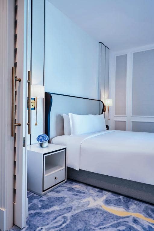 07-اتاق-خواب-هتل-5-ستاره-سوفیتل-جمیرا-بیچ- View Sofitel-Dubai-Jumeirah-Beach-Bedroom.jpg