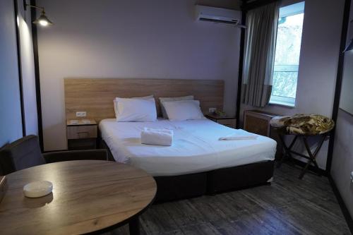 33 اتاق هتل 4 ستاره ارمنیا ویلیج پارک ایروان ارمنستان Armenian Village Park Hotel Yerevan.jpg