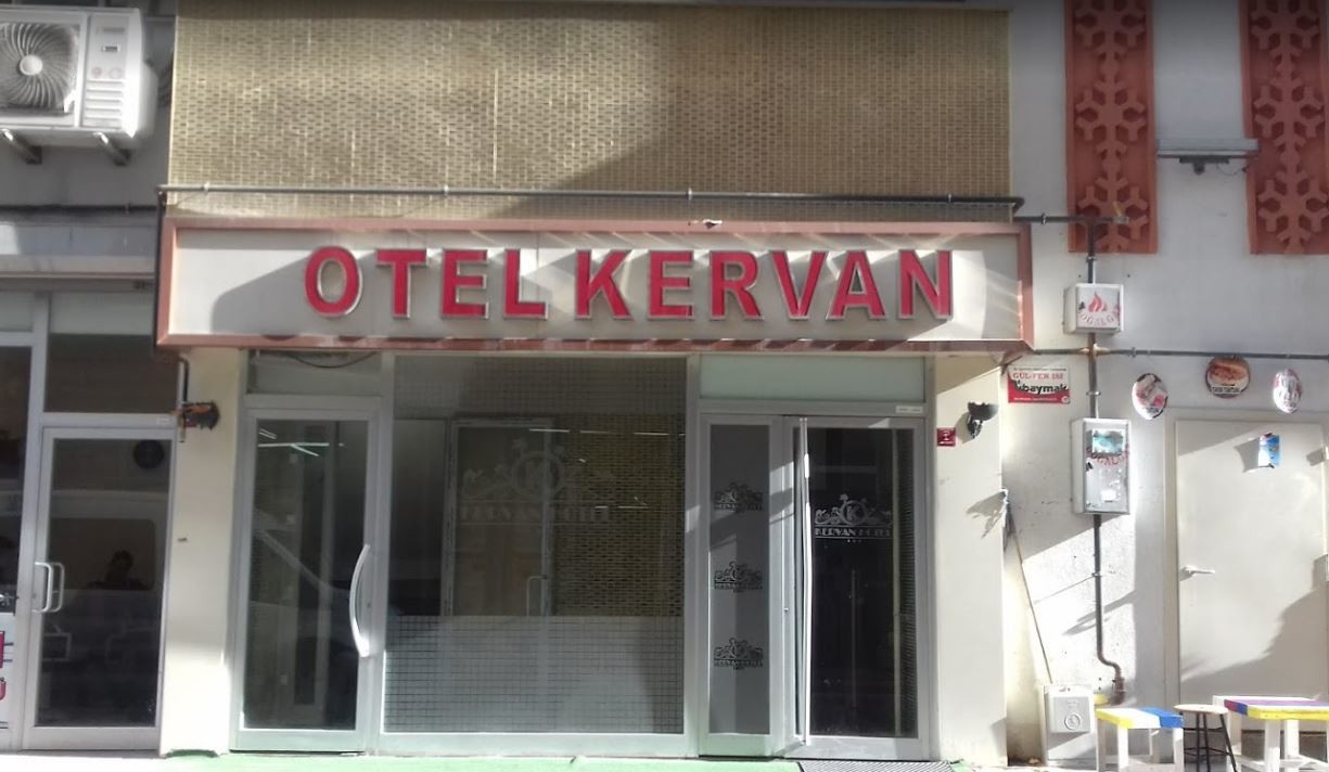 01-نمای-هتل-3-ستاره-کروان-وان- Kervan-Hotel-Van-View.jpeg