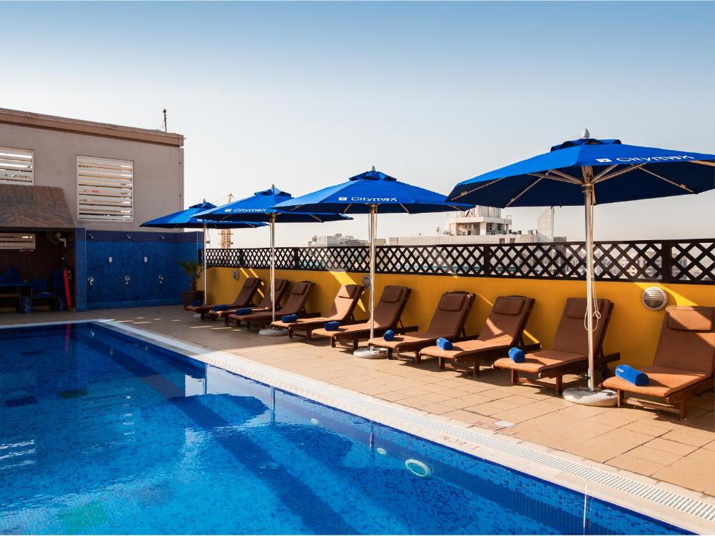 41-استخر-هتل-3-ستاره-هتل-سیتی-مکس-البرشا-ات-د-مال-دبی-Citymax-Hotel-Al-Barsha-at-the-Mall-Dubai-Pool.jpg