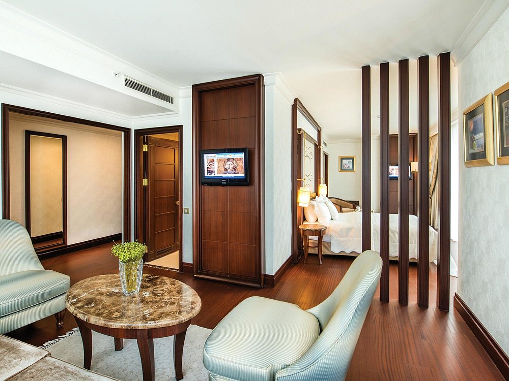 08-هتل-5-ستاره-الیت-ورد-تکسیم-استانبول-نمای-اتاق-Room-Hotel-5-Setare-Estanbul.jpg