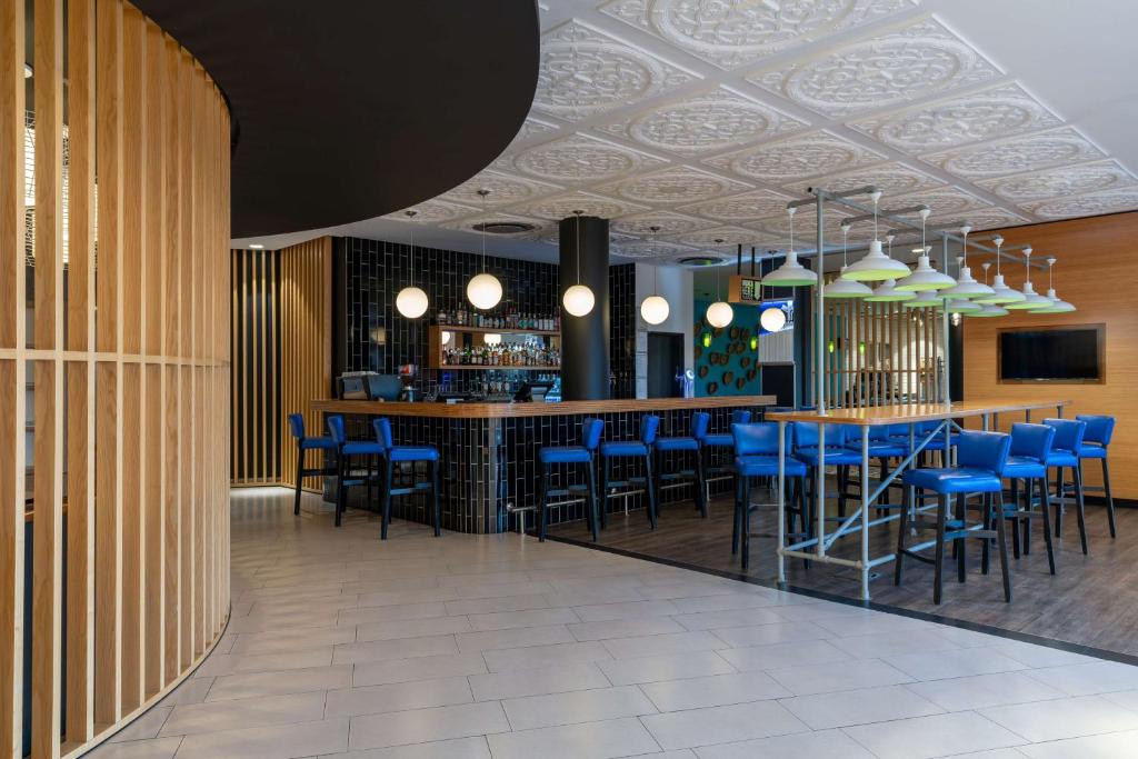 15-کافه-هتل-4-ستاره-پارک-این-رادیسون-دهلی-Park-Inn-by-Radisson-New-Delhi-IP-Extension.jpg