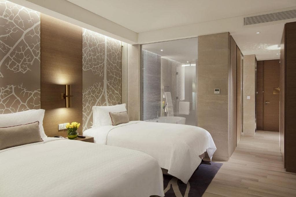 07-اتاق-هتل-5-ستاره-البندر-روتانا-کریک-دبی- Al-Bandar-Rotana-Dubai-Creek-Room.jpg