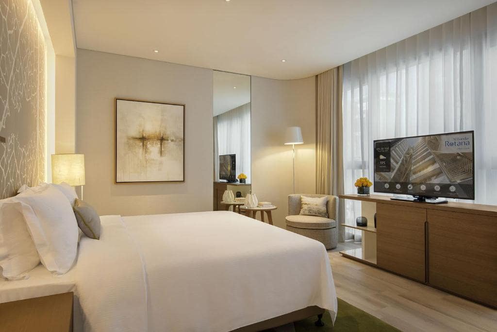 17-اتاق-هتل-5-ستاره-البندر-روتانا-کریک-دبی- Al-Bandar-Rotana-Dubai-Creek-Room.jpg