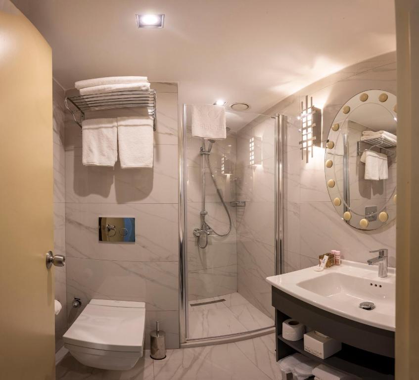 11-سرویس-Taxim-Hill-Hotel-Istanbul-هتل-تکسیم-هیل-استانبول.jpg