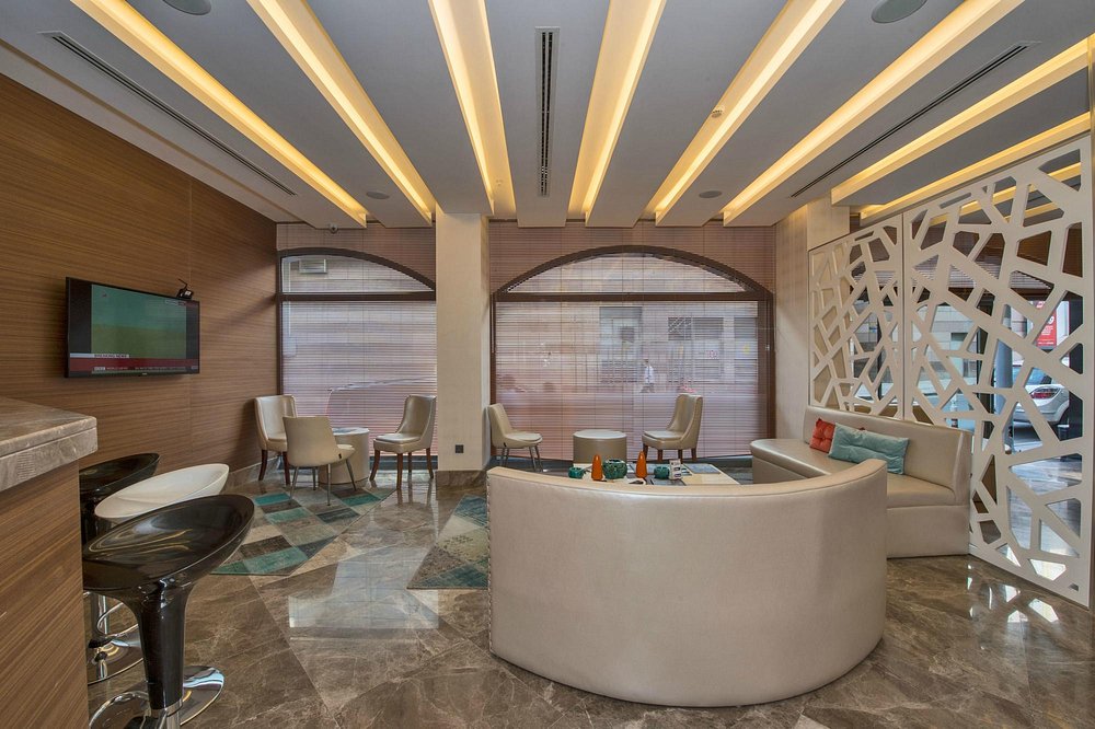 01-هتل-4-ستاره-اینتل-استانبول-نمای-لابی-Lobby-Hotel-4-Setare-Inntel-Estanbul.jpg