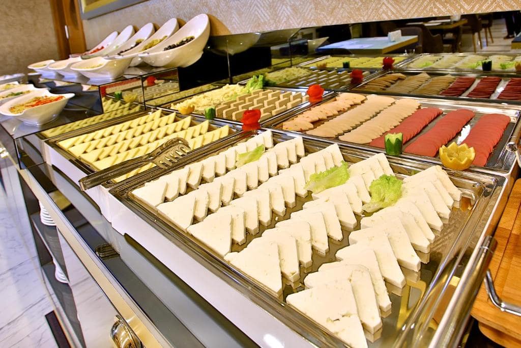 هتل-4-ستاره-تانگو-تکسیم-استانبل-رستوران-Hotel-4-Setare-Tango-taksim-restauran2-min.jpg