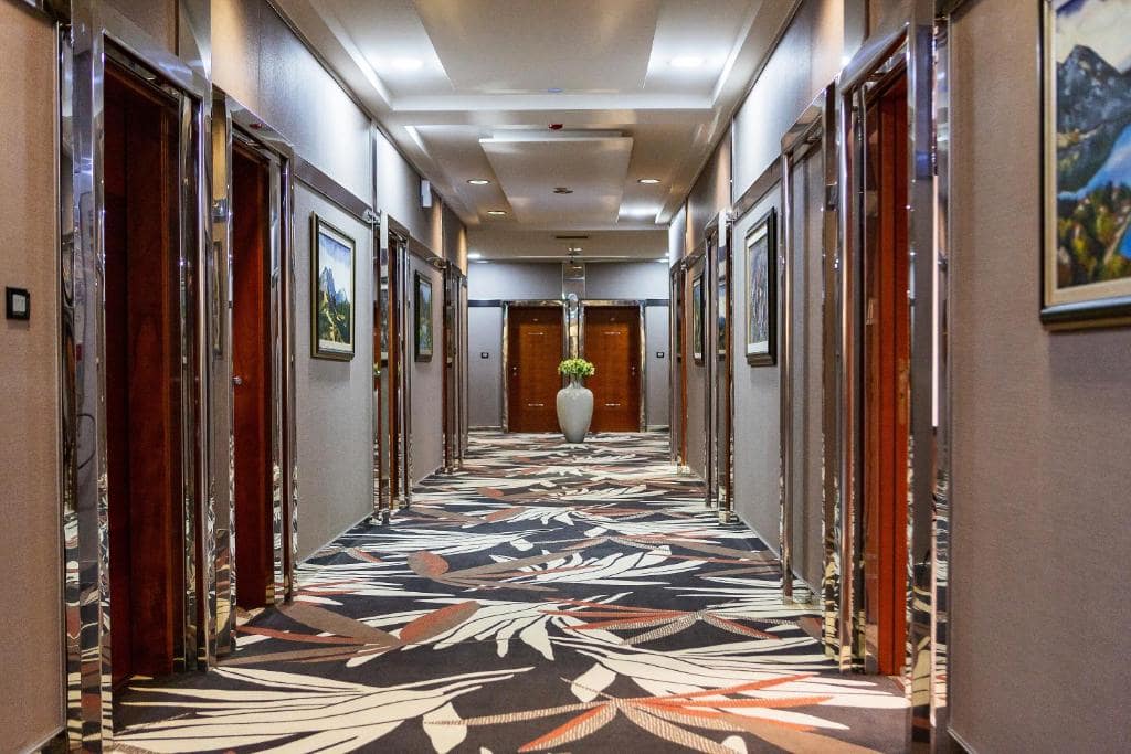 22-راهرو-هتل-3-ستاره-کینز-پارک-دبی-Kings-Park-Hotel-Dubai-Corridor.jpg