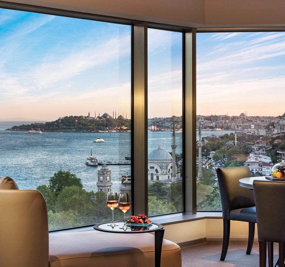 04-غذاخوری-هتل-5-سوئیس-اوتل-استانبول-Dining-Hotel-5-Swiss-Istanbul.jpg