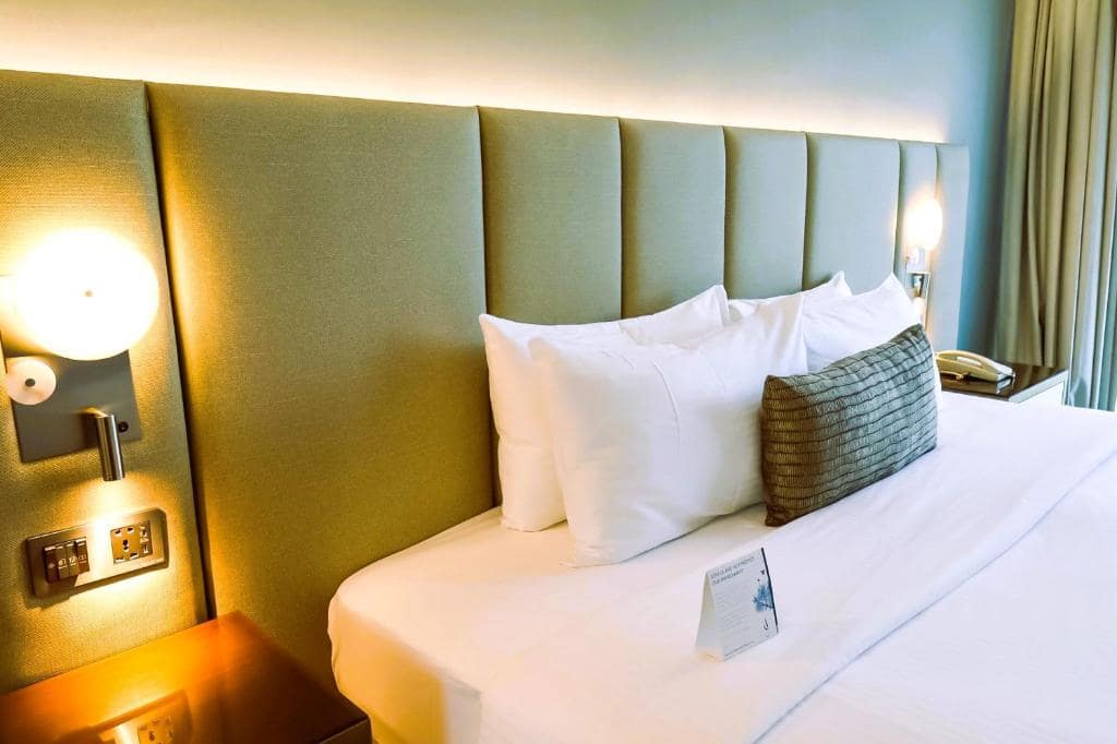 09-اتاق-هتل-4-ستاره-سیتی-سیزنز-دبی- City-Seasons-Dubai-Room.jpg