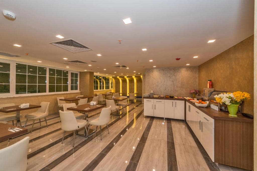 07-هتل-4-ستاره-اینتل-استانبول-نمای-غذاخوری-Dining-Hotel-4-Setare-Inntel-Estanbul.jpg