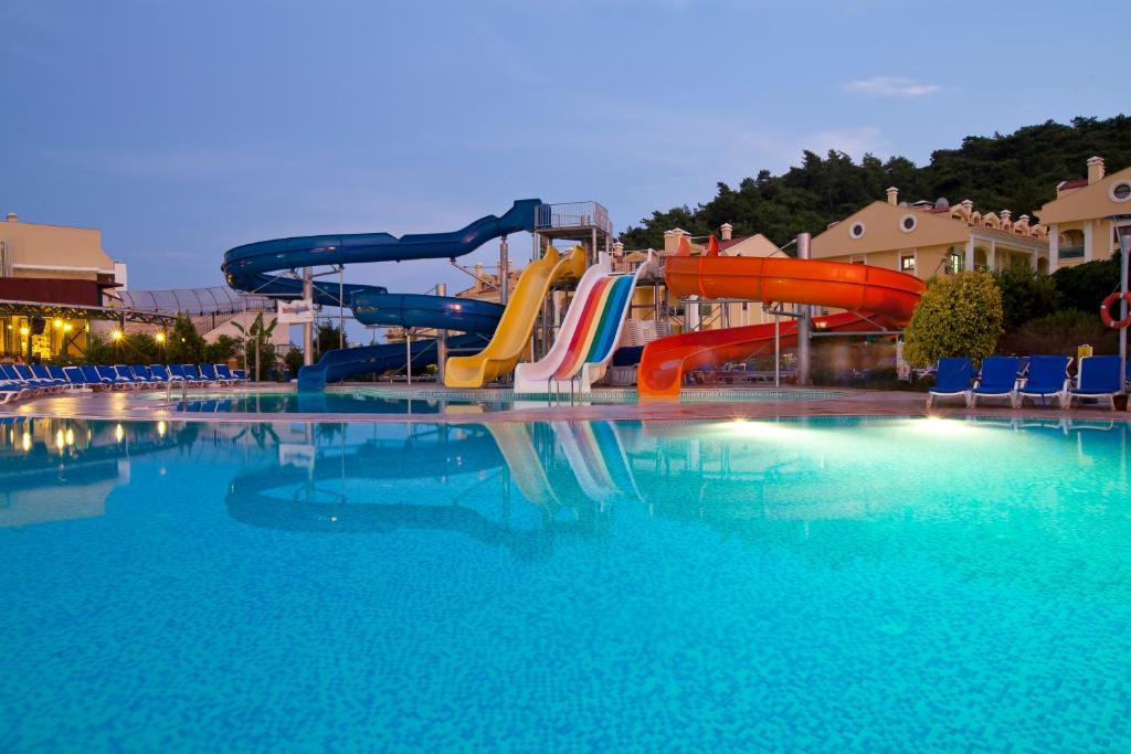 52 پارک آبی هتل 5 ستاره گرین نیچر ریزورت اند اسپا مارماریس Green Nature Resort and Spa Marmaris.jpg