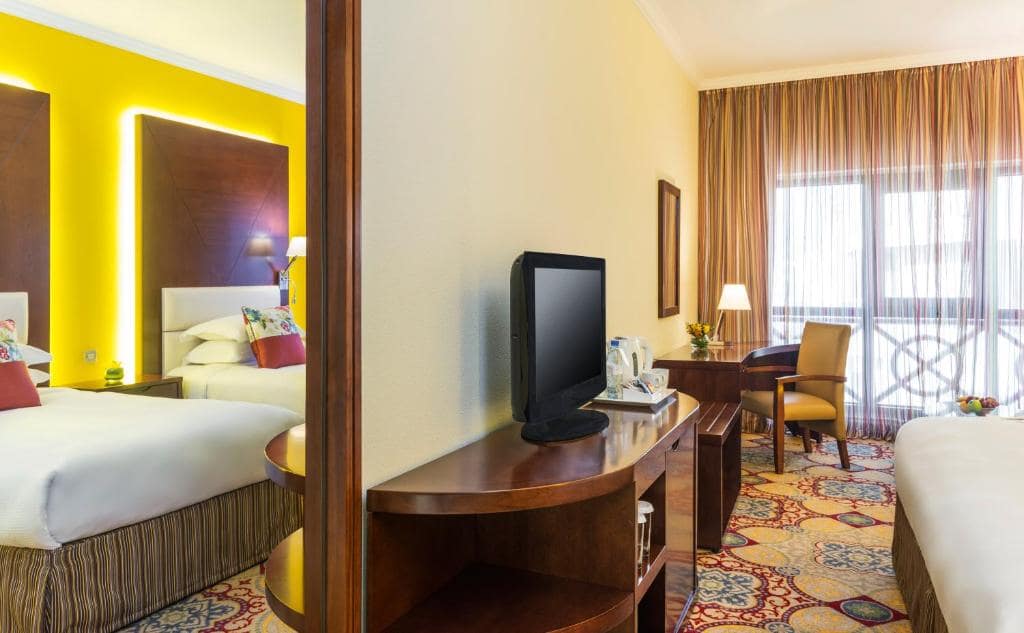 14-اتاق-هتل-4-ستاره-کورال-دبی-دیره- Coral-Dubai-Deira-Hotel-Room.jpg