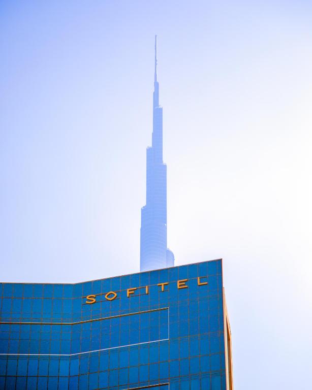 03-نمای-هتل-5-ستاره-سوفیتل-داون-تاون-دبی-Sofitel-Dubai-Down-Town-View.jpg