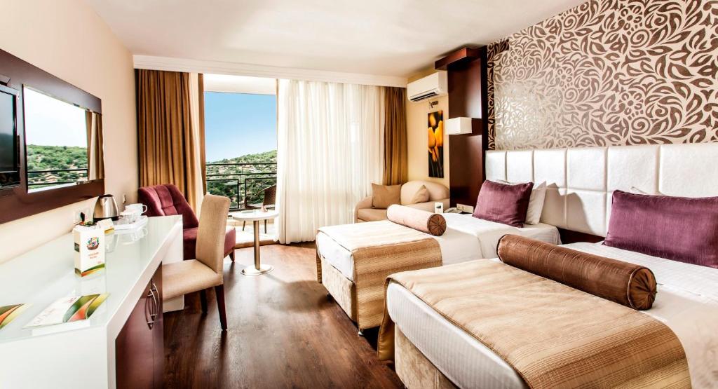 25 اتاق هتل 5 ستاره توسان بیچ ریزورت کوش آداسی Tusan Beach Resort Kusadasi.jpg