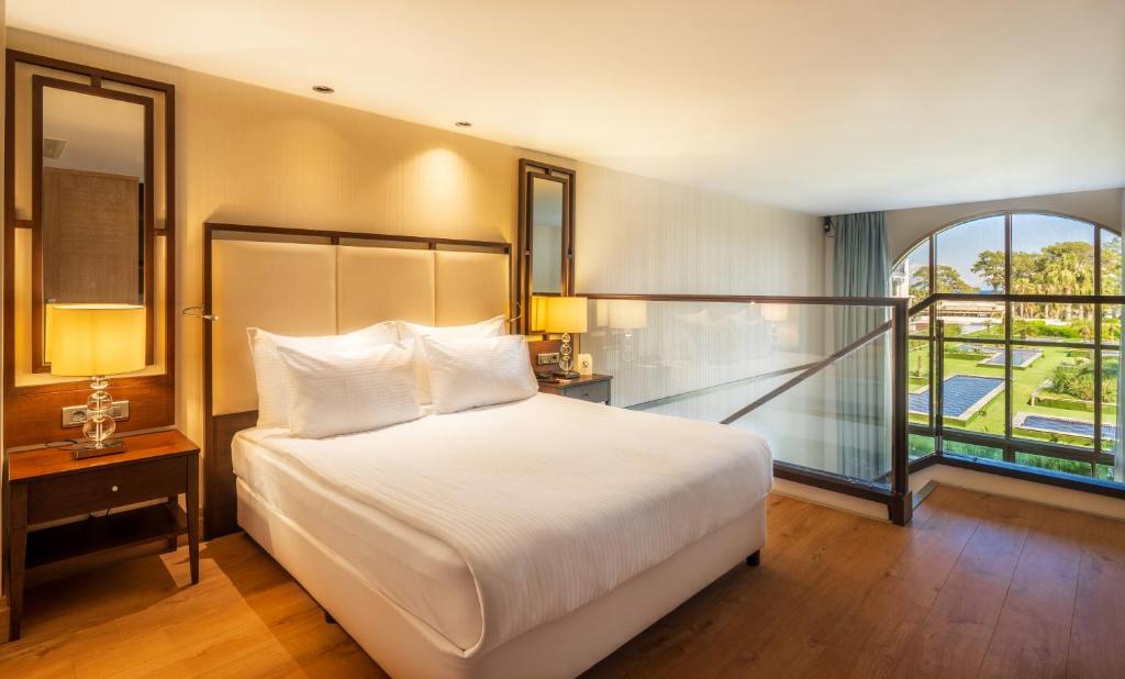 08-اتاق-هتل-5-ستاره-آمارا-پریمیر-پالاس-آنتالیا- Amara-Premier-Palace-Hotel-Antalya-Room.jpg