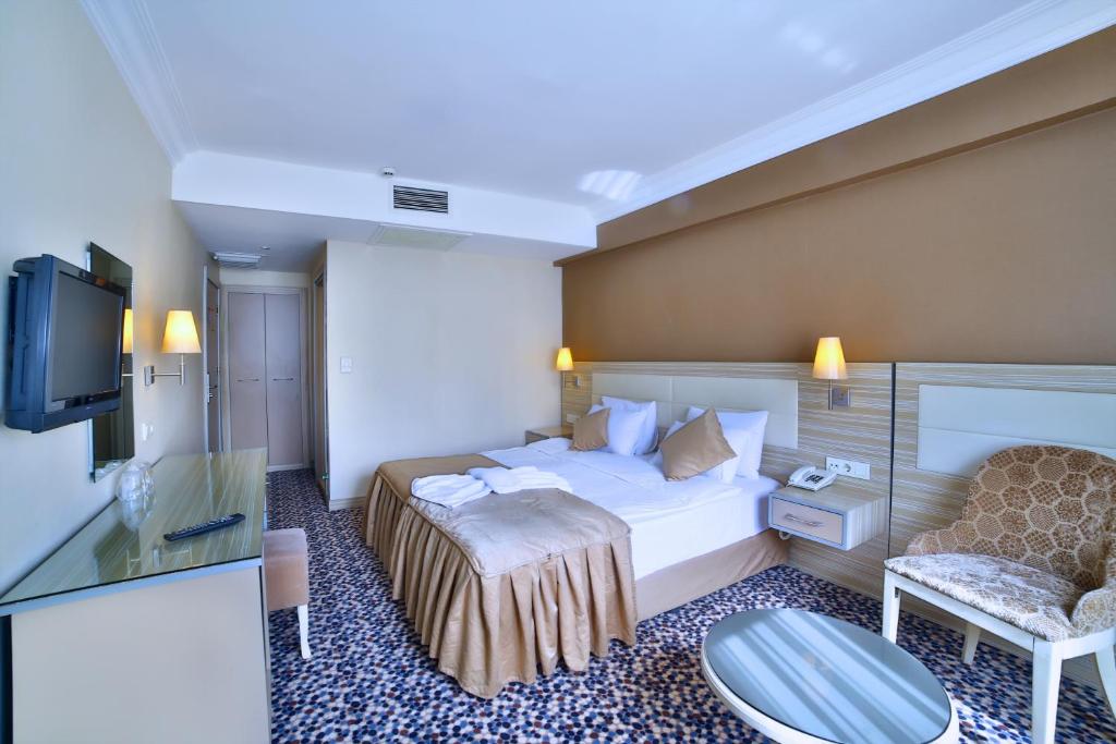 27-اتاق-Hotel-Grand-Emin-هتل-گرند-امین-استانبول.jpg