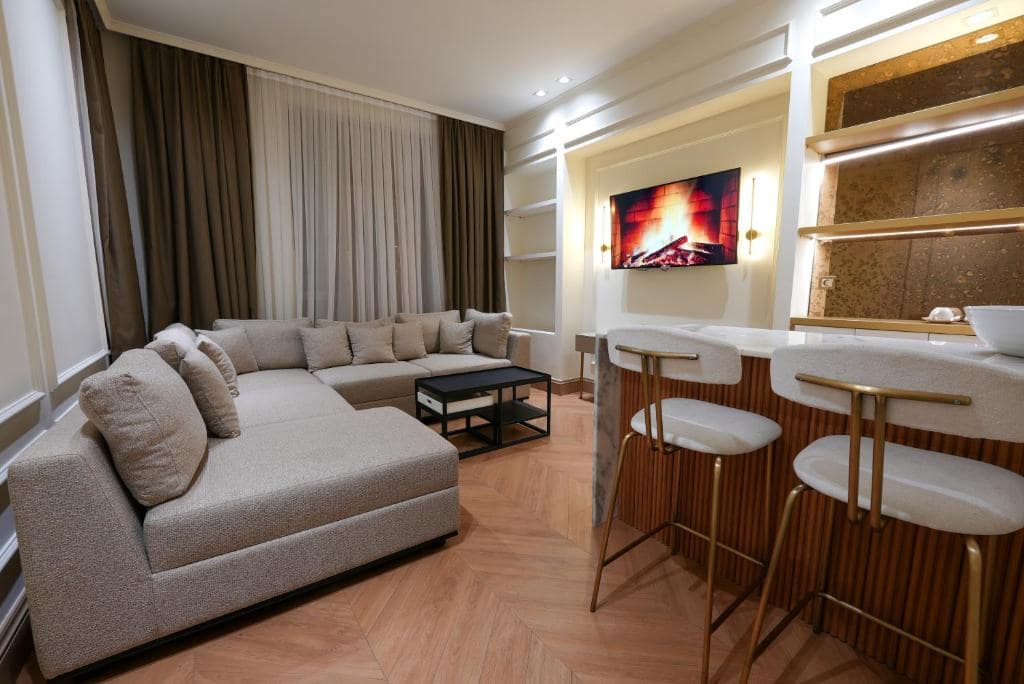 هتل-4-ستاره-تی-کی-تکسیم-استانبول-نمای-اتاق-Hotel-4-setere-Tk-taxim-Room19-min.jpg