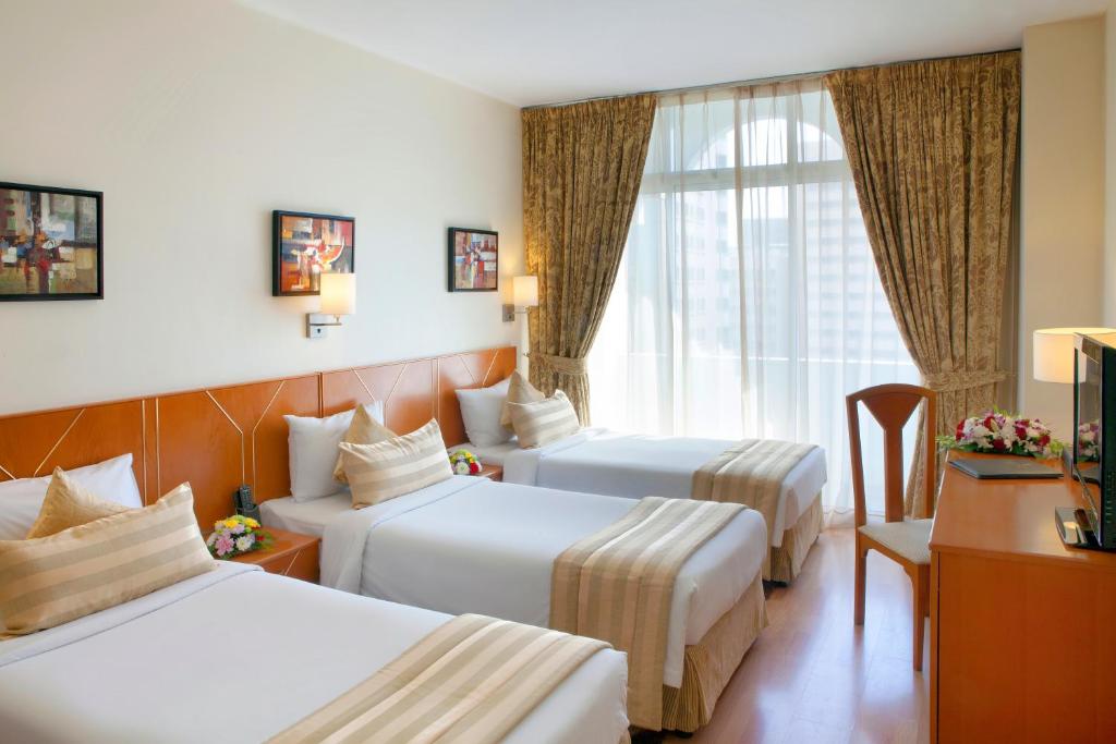 34 اتاق هتل سه ستاره لند مارک بنی یاس دبی Landmark Hotel Baniyas Dubai.jpg
