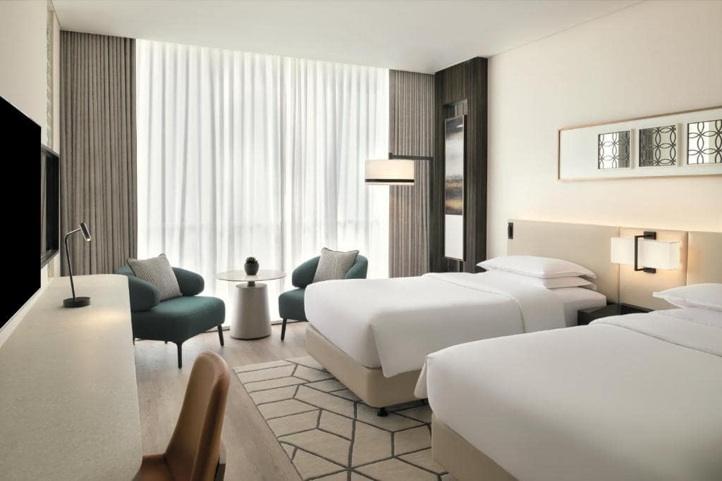 18-اتاق-هتل-5-ستاره-شرایتون-گرند-دبی Sheraton-Grand-Hotel-Dubai-Room-.jpg