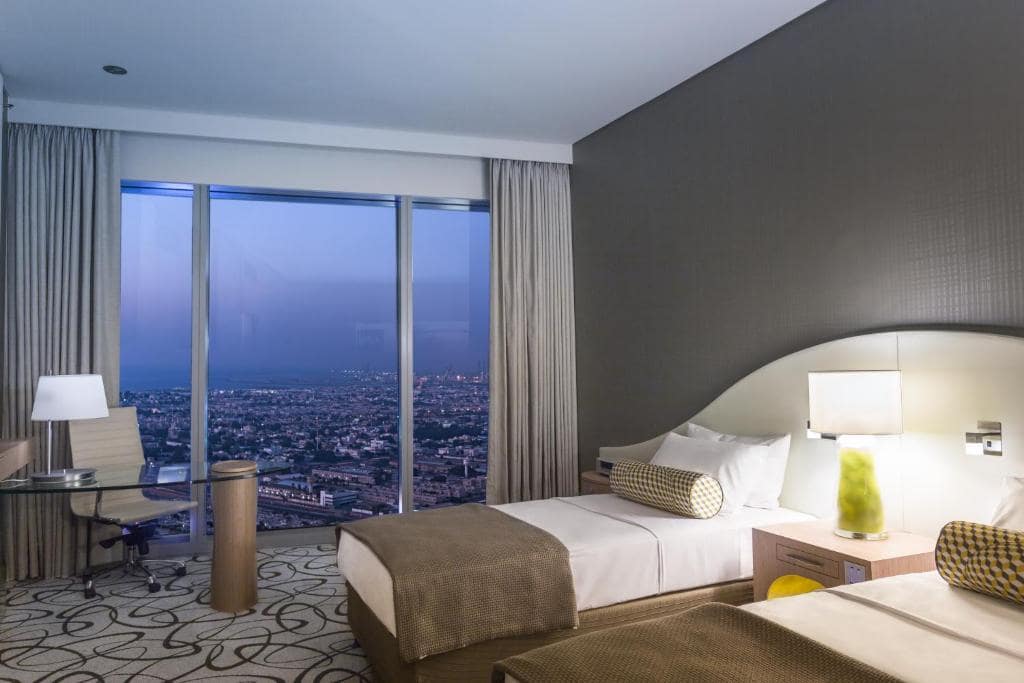 15-اتاق-خواب-هتل-5-ستاره-سوفیتل-داون-تاون-دبی-Sofitel-Dubai-Down-Town-View-Bedroom.jpg