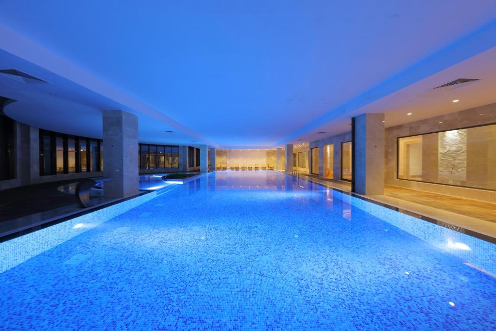 29-استخر-هتل-5-ستاره-آمارا-پریمیر-پالاس-آنتالیا- Amara-Premier-Palace-Hotel-Antalya-Pool.jpg