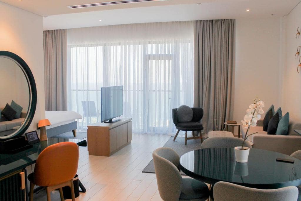 22-اتاق-هتل-5-ستاره-سی-سنترال-ریزورت-د-پالم-دبی- C-Central-Resort-Palm-Hotel-Dubai-Room.jpg