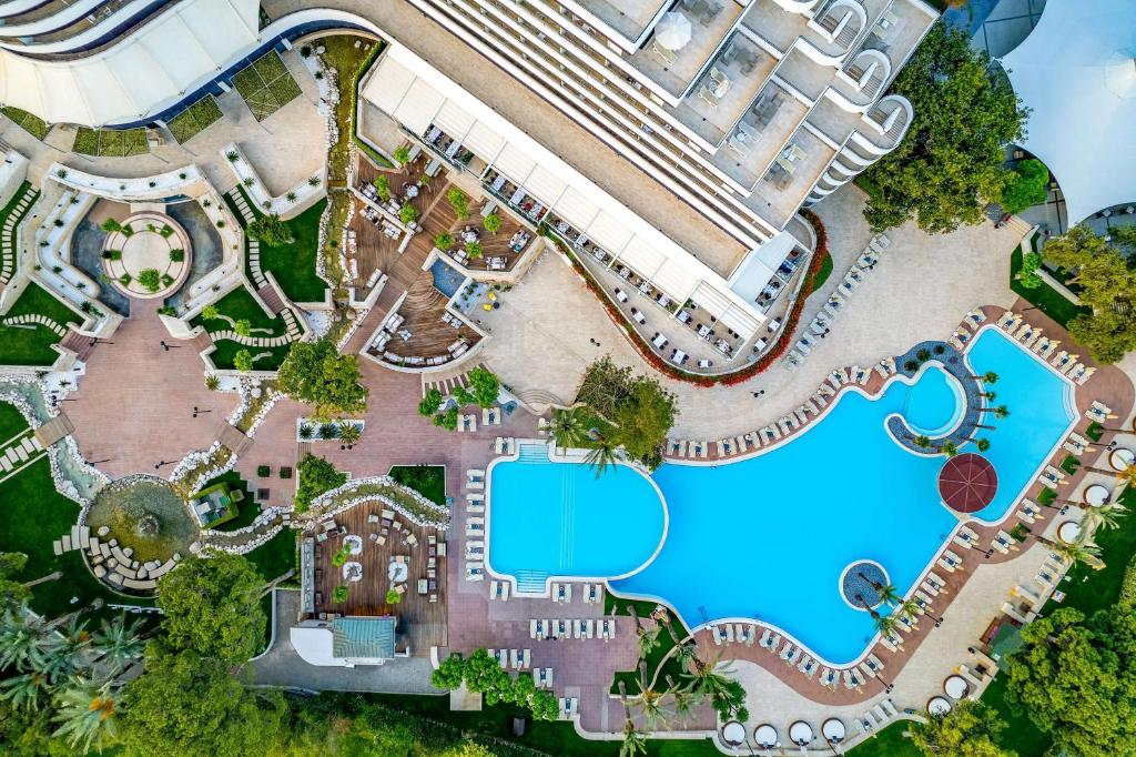 21 نمای هتل 5 ستاره رکسوس داون تاون آنتالیا Rixos Downtown Antalya.jpg