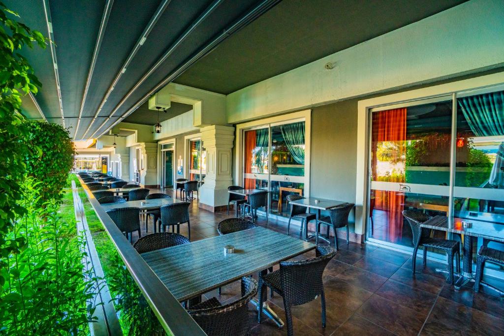 40-رستوران-هتل-5-ستاره-سنزا-د-این-ریزورت-آنتالیا- Senza-The-Inn-Resort-Antalya-Restaurant.jpg