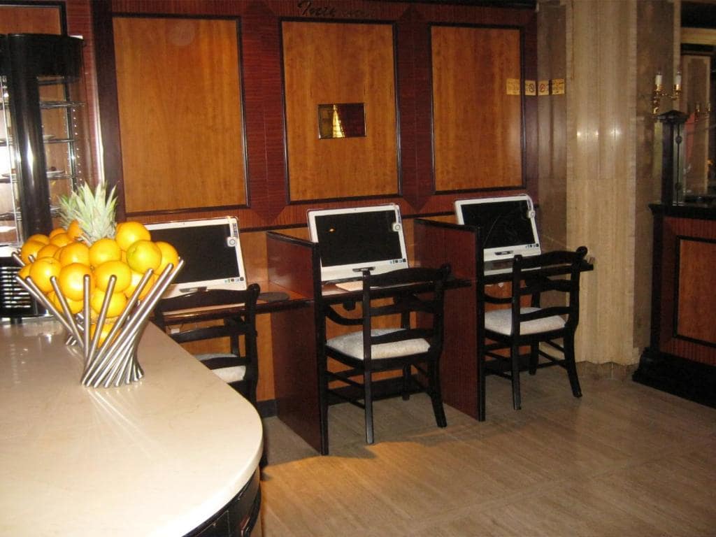 19- محوطه-هتل-3-ستاره-گلف-این-دبی- Golf-Inn-Hotel-Dubai-Grounds.jpg