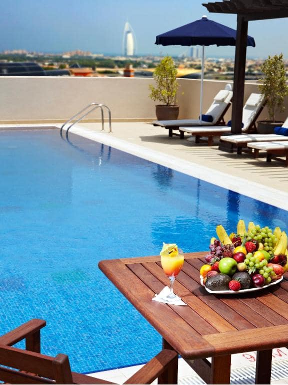 42-استخر-هتل-3-ستاره-هتل-سیتی-مکس-البرشا-ات-د-مال-دبی-Citymax-Hotel-Al-Barsha-at-the-Mall-Dubai-Pool.jpg