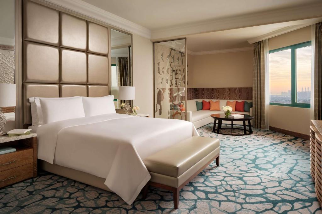 10-اتاق-هتل-5-ستاره-آتلانتیس-دبی- Atlantis-The-Palm-Room.jpg