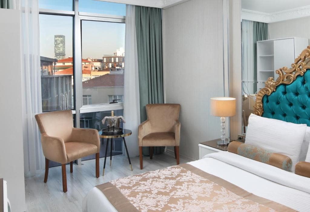 04-نمای-اتاق-هتل-4-ستاره-وایت-مونارچ-استانبول-Room-Hotel-4-Setare-White-Monarch-Istanbul.jpg