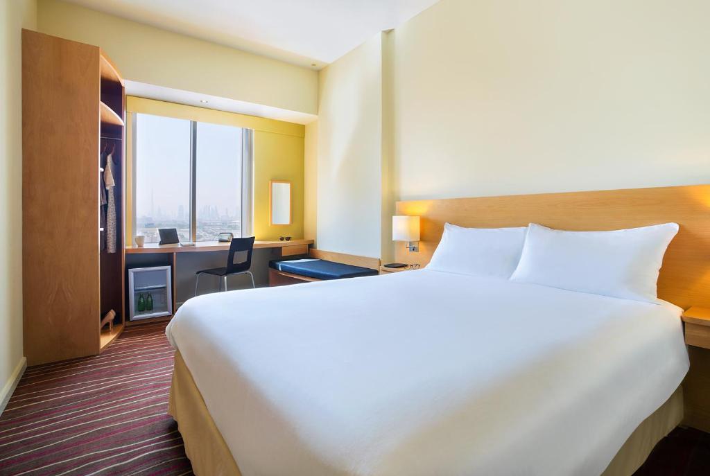 05-اتاق-هتل-3-ستاره-آیبیس-سیتی-سنتر-دبی- Hotel-Ibis-City-Center-Room.jpg