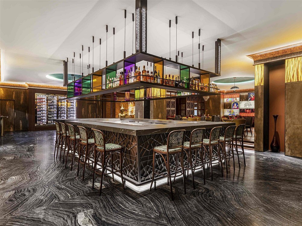 01-نمای-بار-هتل-5-سوئیس-اوتل-استانبول-Bar-Long-Hotel-5-Swiss-Istanbul.jpg