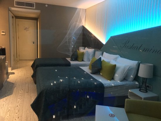 14 اتاق هتل 5 ستاره ویند آف لارا آنتالیا Wind of Lara hotel Antalya.jpg