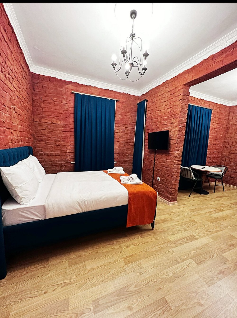 هتل-3-ستاره-امی-تاکسیم-ترکیه-اتاق- خواب- Hotel-4 setare-biancho- estanbol-Bedroom12.jpg