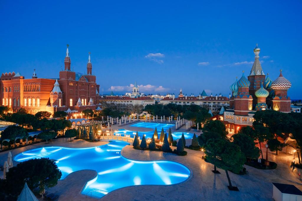 21-استخر-هتل-5-ستاره-آستریا-کرملین-پالاس-آنتالیا Asteria-Kremlin-Palace-Pool-.jpg