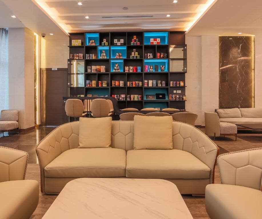 20-اتاق-خواب-هتل-4-ستاره-اج-کریک-ساید-دبی- Edge-Creekside-Hotel-Dubai-Bedroom.jpg