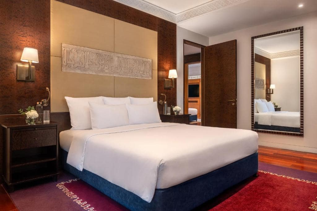 12-اتاق-خواب-هتل-5-ستاره-د-اچ-دبی- The-H-Dubai-Bedroom.jpg