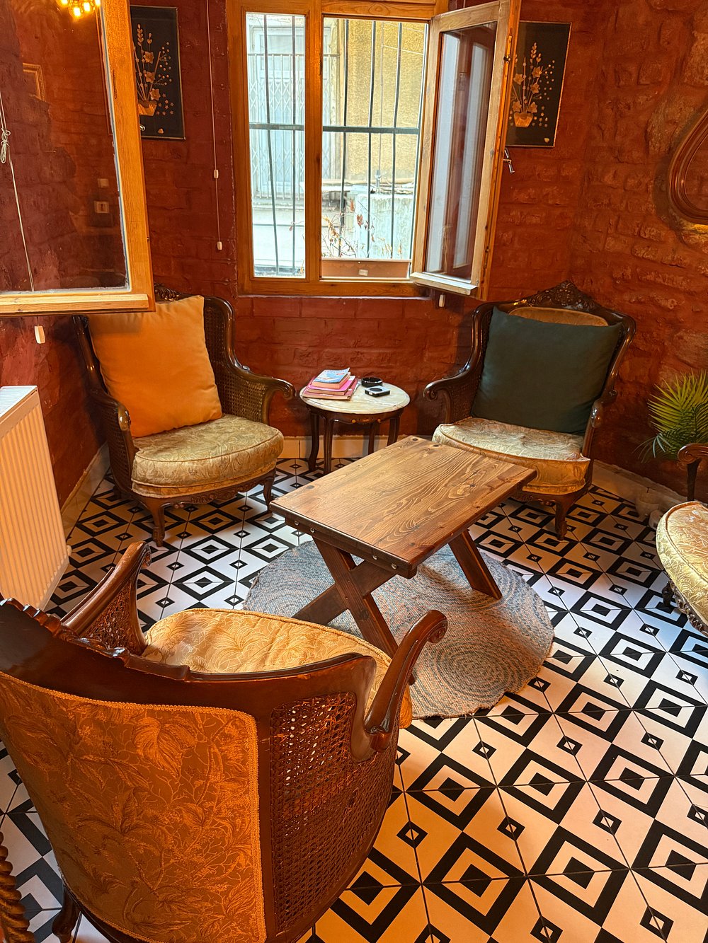 هتل-3-ستاره-رستوران-امی-تکسیم-ترکیه-Hotel-4 Setare- Restauran-Emmy-Taksim-Turkiye21.jpg