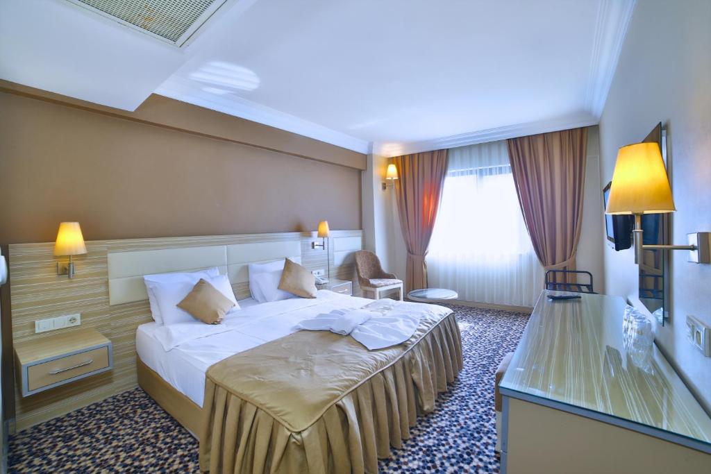 09-اتاق-Hotel-Grand-Emin-هتل-گرند-امین-استانبول.jpg