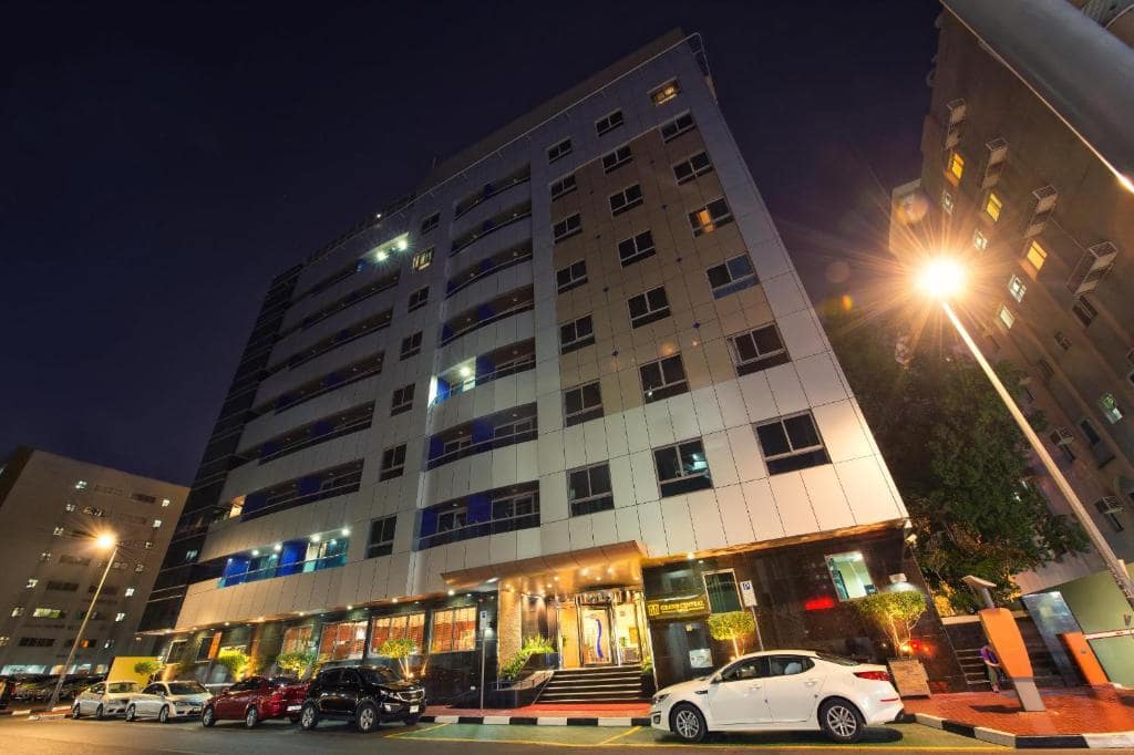 01-نمای-هتل-4-ستاره-گرند-سنترال-دبی- Grand-Central-Dubai-Hotel-View.jpg