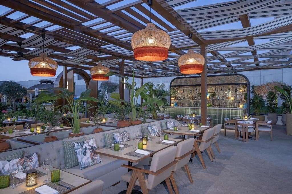 41-رستوران-هتل-5-ستاره-کنراد-دبی- Conrad-Hotel-Dubai-Restaurant.jpg