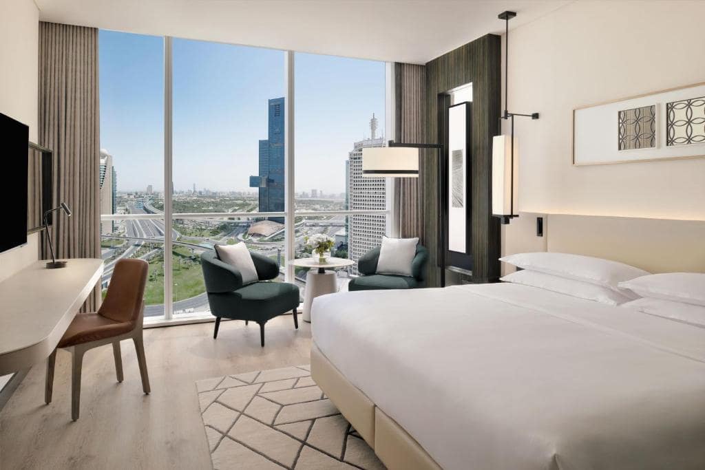 19-اتاق-هتل-5-ستاره-شرایتون-گرند-دبی Sheraton-Grand-Hotel-Dubai-Room-.jpg